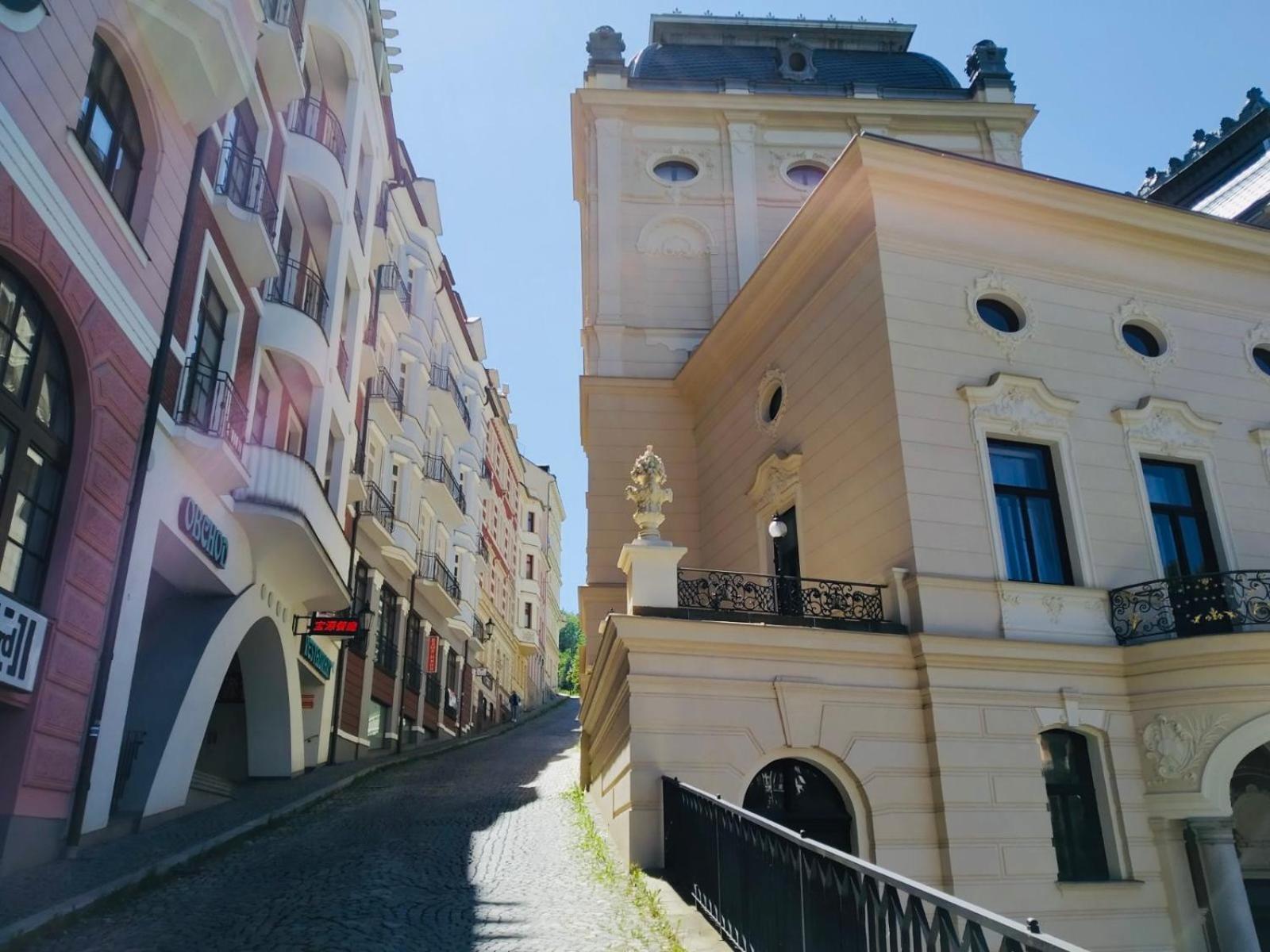 Romanceart Apartments Karlovy Vary Bagian luar foto